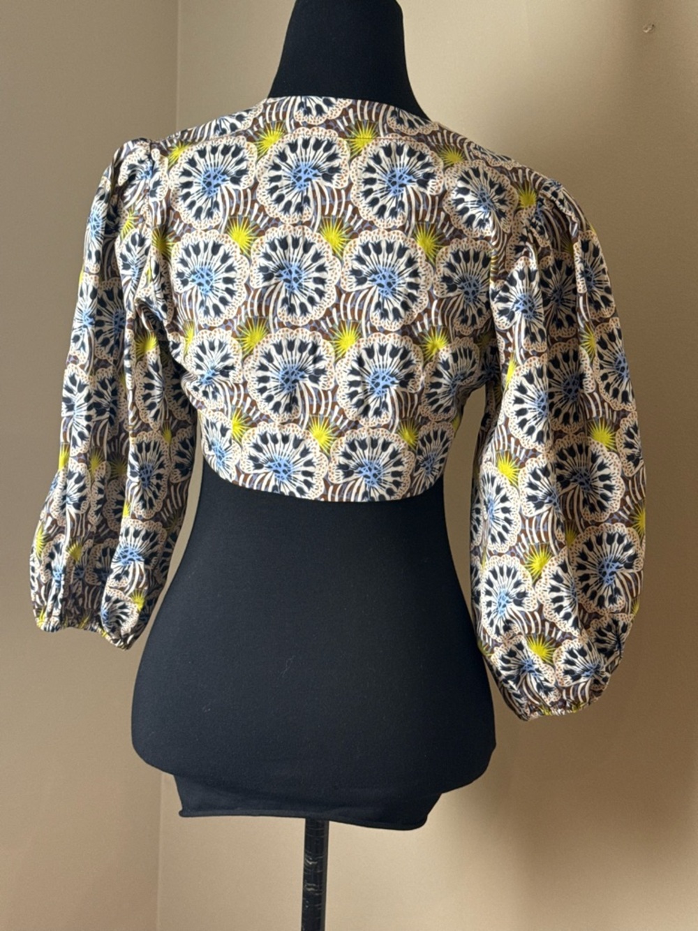 Alexis Maida puff sleeve wrap crop top sienna floral pattern XS - Picture 6 of 8